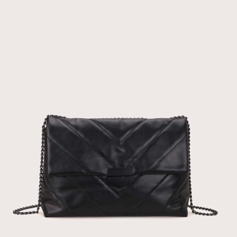 ✨NWDB✨ Black Chevron Flap Chain Bag
